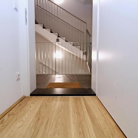 Balcony/Pool/Free Parking Garage Studio Viena Exterior foto